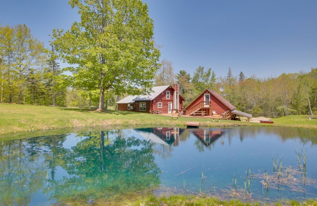 Unique Maine Log Cabin w/ Trout Ponds & Sauna!