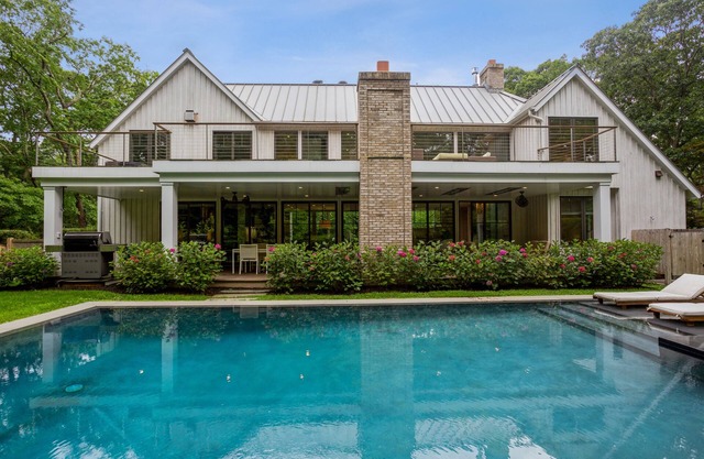 Unique Modern Barn House in Sag Harbor