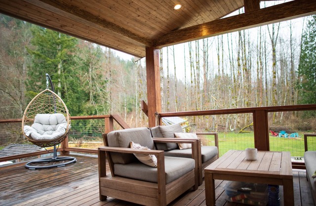 Unique, Private Upper Suite Near Lakes, River, Hiking, Fishing, Bike Trails