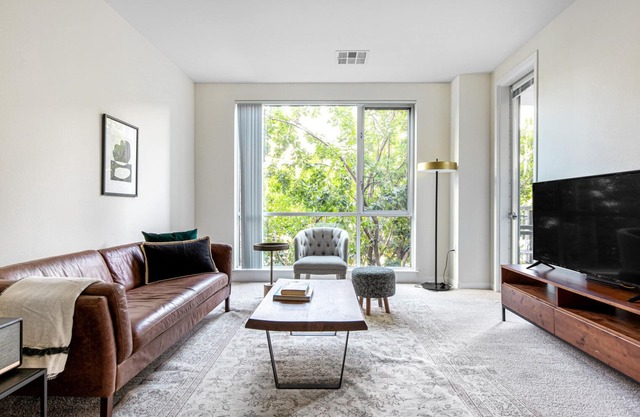 Unique Santa Clara 1BR w/ Parking, Gym, walk to Groceries, by Blueground