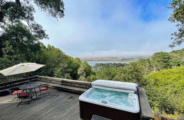 Unique Stay w/ Picturesque Views, Hot Tub, Privacy