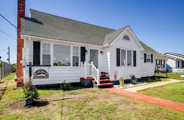 Unique Tangier Cottage w/ Chesapeake Bay Views!