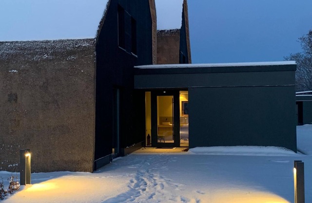 Einzigartiges Reetdachhaus für 2 bis 18 Personen nur 10 Minuten vom Fleesensee