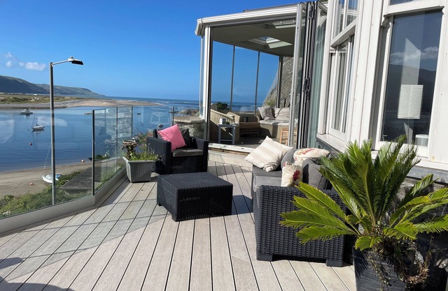 Unique town house with balconies overlooking harbour and estuary