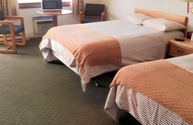 Unit #21 - Snooze Motel