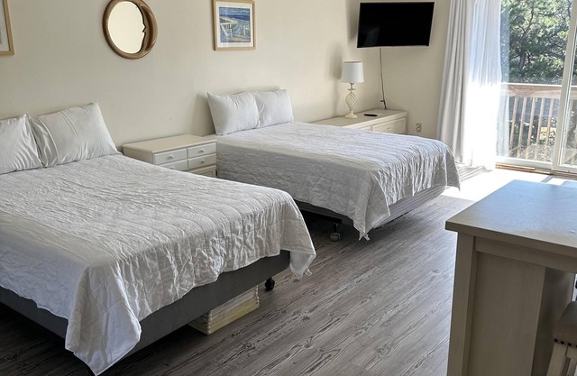 Unit #29 - Ground floor Deluxe Studio with A/C