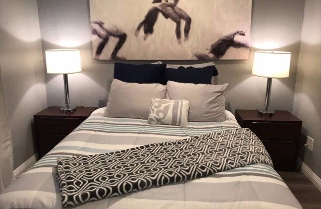 This hotel is a 0 bedroom(s), 1 bathrooms, located in San Diego, CA.