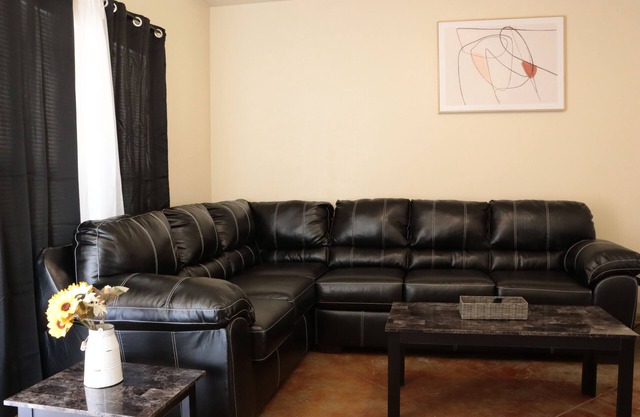 Unit B- A charming 3-bedroom duplex with a cozy atmosphere