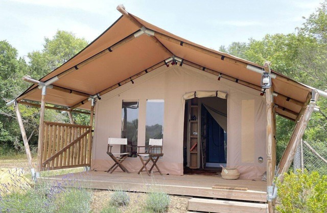 Einheit-Deluxe-Eigenes Badezimmer- Tenda Lusso Bagno Comet
