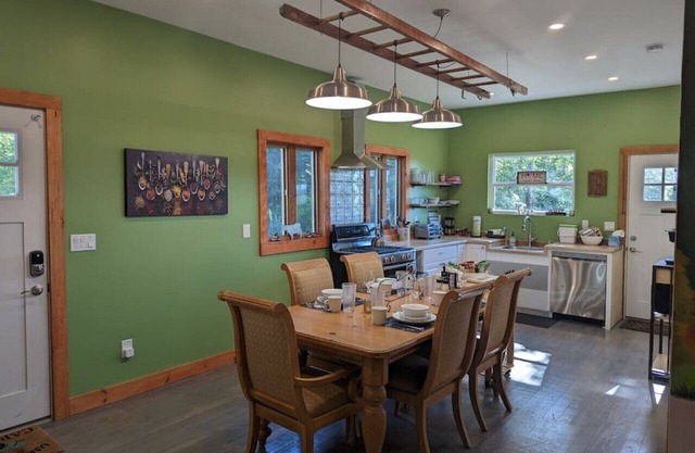 Universally Accessible Agrihood Farmhouse Hiking/Fireplace/Getaway