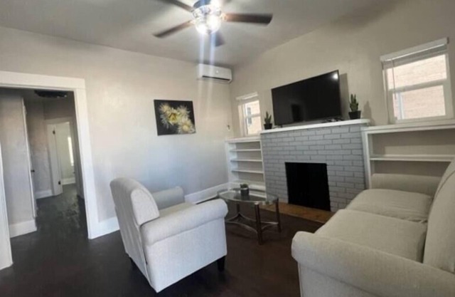 University Blvd Historic 1BR #18 - Free Parking