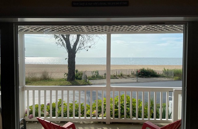 Unobstructed Ocean Views! 4 bed/3 bath/private parking