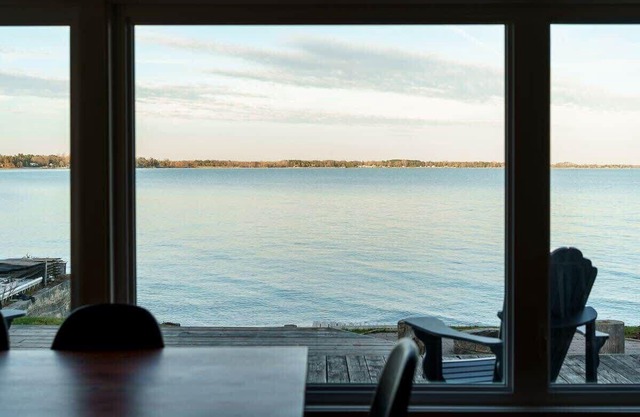 Unparalleled Lake Ontario views and watercraft
