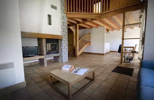 Dorf Gîtes Le Colombier - Gîte 6/8 Personen