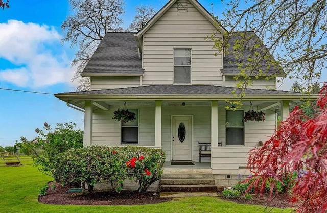 Updated 1920's Country Farmhouse