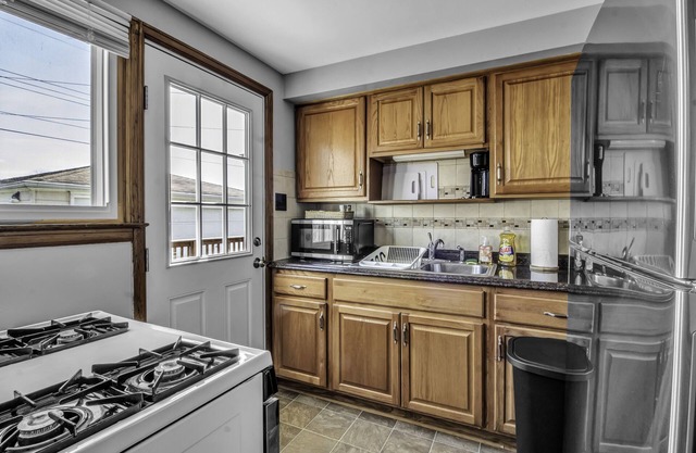 Updated 2BR | Near Airport | Centrally Located
