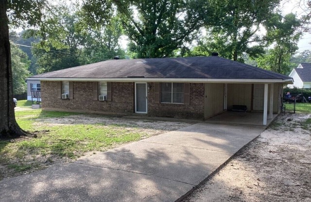 Updated 3 bed, 2 bath home in West Monroe - Safe, Nice, Clean, Quiet