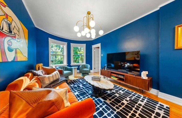 Updated 3 Bedroom Chicago Historic Andersonville