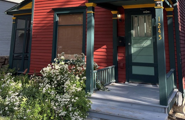 Updated 3 bedroom in the heart of Madison