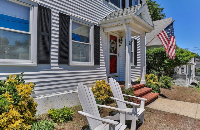 Updated Antique in Historic Downtown Plymouth
