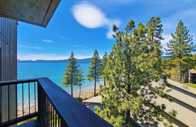 AKTUALISIERTE BROCKWAY-FRÜHLINGE 3 SCHLAFZIMMER, 2 BAD-WOHNUNG AUF DEM SEE MIT ANSICHTEN