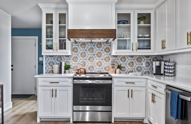 UPDATED BUNGALOW IN DOWNTOWN MCKINNEY