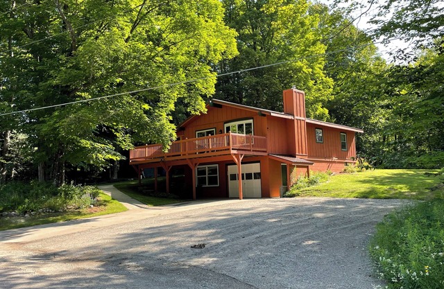 Updated & Central. ATV Trails, golfing, skiing pictured rocks within 3 miles.