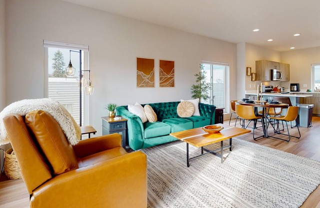 Updated dog-friendly downtown home with balcony, W/D, partial AC, streaming
