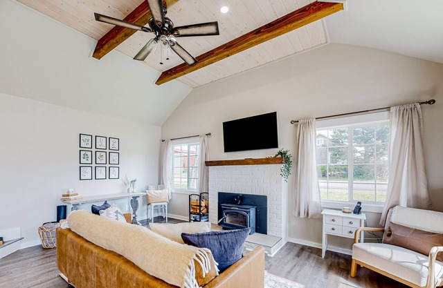 Updated, dog-friendly home with hot tub, firepit & yard - 5 blocks to beach