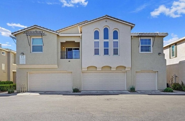 Updated, furnished 2 bd/2bth condo with attached garage in fabulous Elk Grove!
