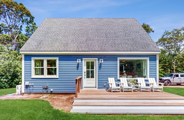 Updated home with forest views, deck, firepit, fast WiFi - near town/beaches