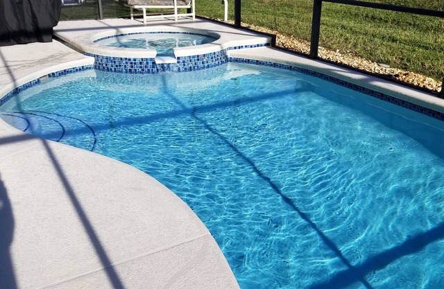 Aktualisiertes Haus mit privatem Pool / Spa, 5 Minuten zu Disney, Spielzimmer!