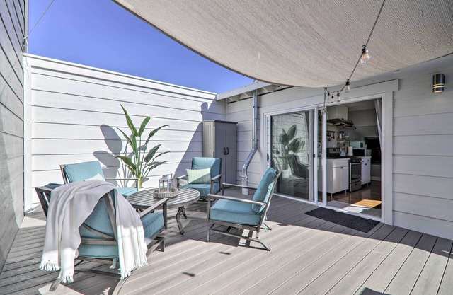 Updated Livermore Apartment w/ Private Deck!