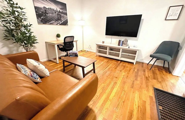 Updated Modern 2 Bed Tiny Home