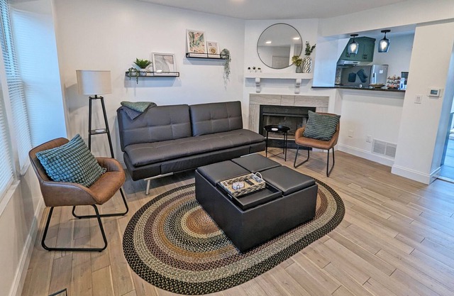 Updated Modern 2-BR Townhouse
