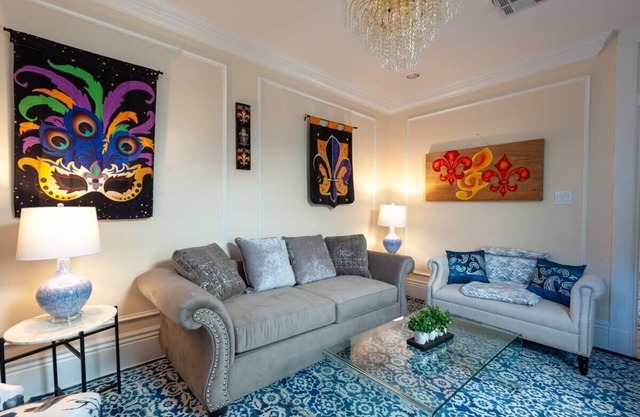 Luxuriöses, kürzlich renoviertes Uptown 1br Apt