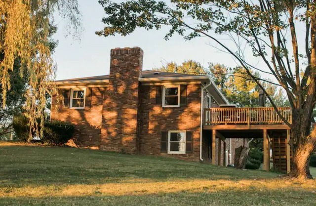 Updated! Stunning country home near main street