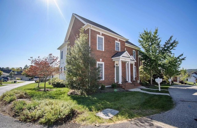 Updated townhouse, conveniently located 2 miles from VT campus, and downtown Blacksburg