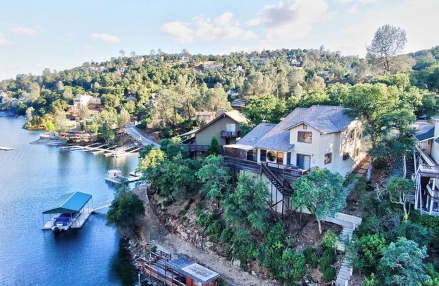 Haus am See mit Startrechten und eigenem Dock