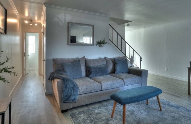 Upgraded Condo 3B, BBQ, A/C with fire pit