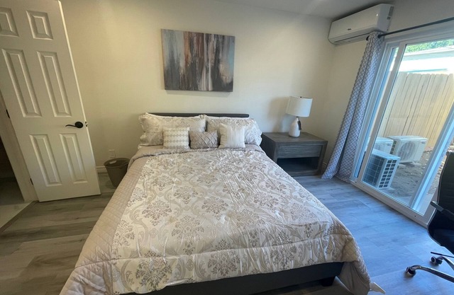Upland 2 B/B - Close Airport, Fairplex