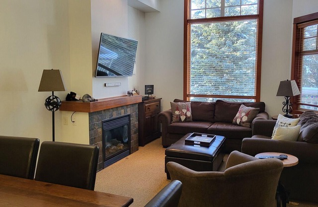 Upper level entry - 2 bedroom condo with easy access to ski trails and private hot tub