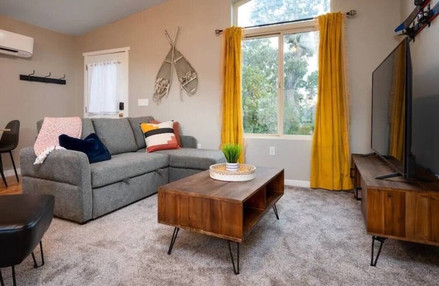 Upper Mountain Haus Studio Close to Slopes Mtns