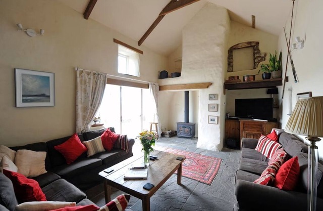 Upper Porthmawr - 5 Bedroom Cottage - Whitesands