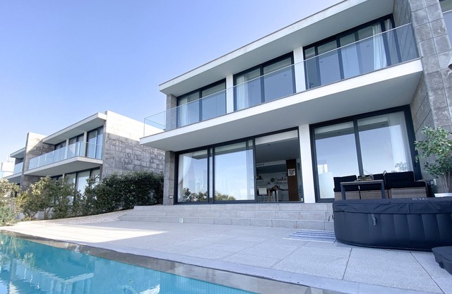 Uprisinghouse With Private Salty Pool & Océan View