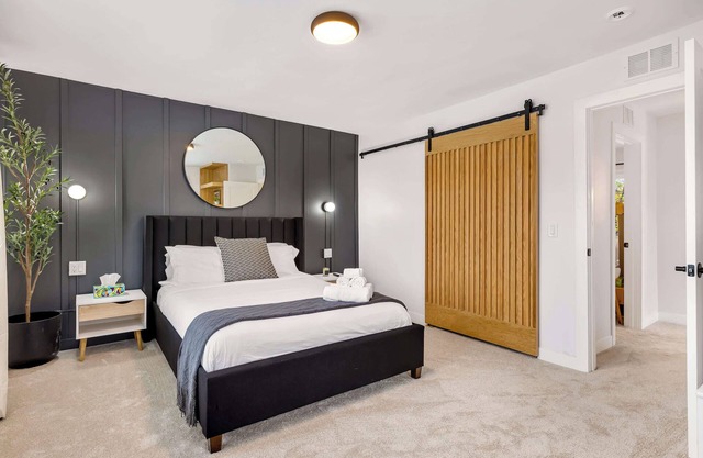 Upscale 3BR/2BA w/ Jacuzzi, Steps from Big House!