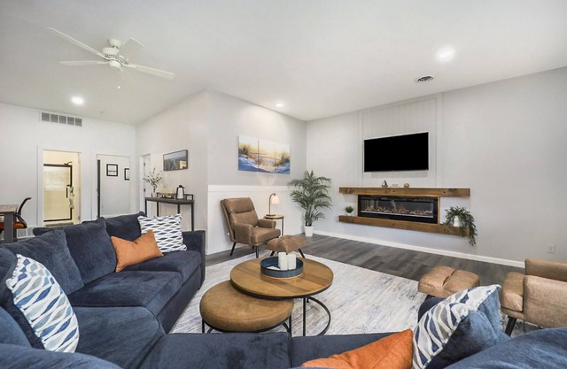 Upscale boutique lodge suite in the of heart of beautiful Grand Traverse County!
