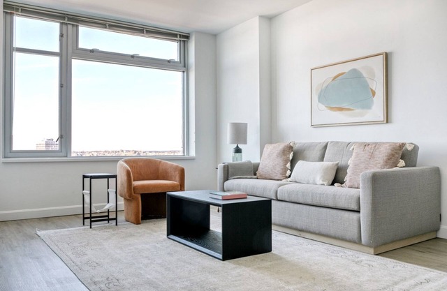 Upscale Cambridge 1BR w/ Gym & W/D, walk to Harvard Bridge, by Blueground