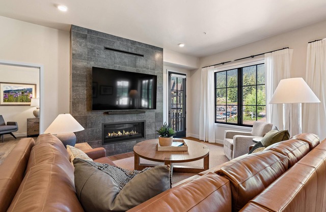 Upscale Condo| Incredible Mountain View