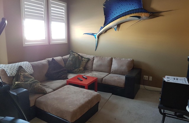 Upscale Family Oriented Home in SE Calgary - Lake Chaparral. Pet friendly